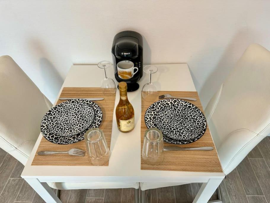 Superbe Appartement Tres Calme Et Confortable Reims Exterior photo